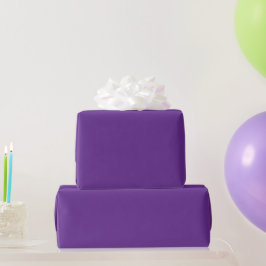 Ein einfaches violettes Hintergrundbild mit subtil Geschenkpapier