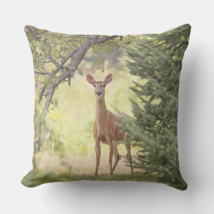 Ein einsamer Hirsch Kissen