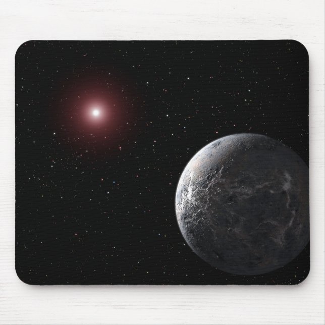 Ein eiskalter, felsiger Planet, der einen dunklen  Mousepad (Vorne)