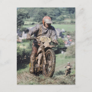 Ein Enduro-Fahrer in Wales UK Postkarte