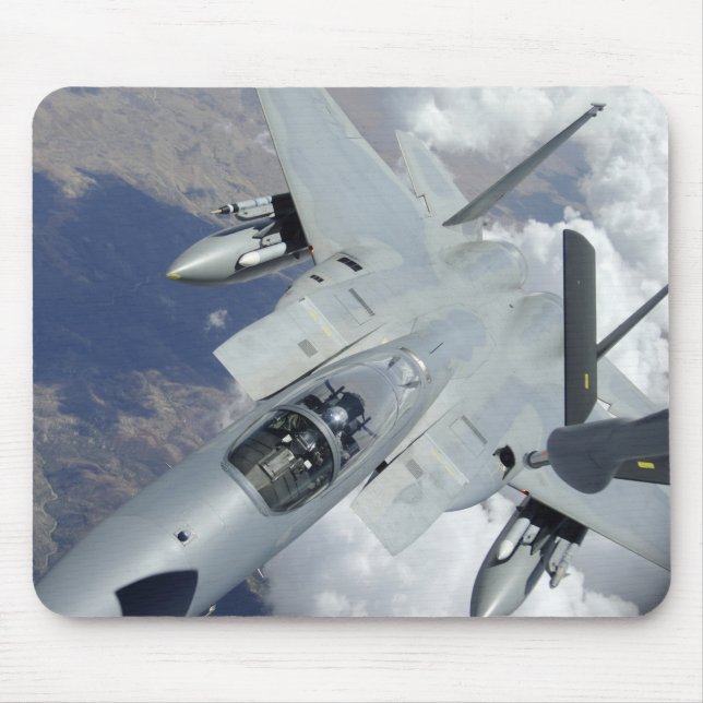 Ein F-15 Adler zieht von einem KC-135 weg Mousepad (Vorne)