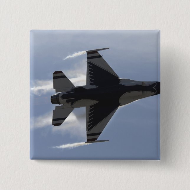 Ein F-16-Kampffalken zieht hohe Gs Button (Vorderseite)