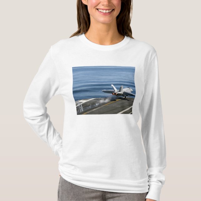 Ein F/A-18E Super Hornet T-Shirt (Vorderseite)
