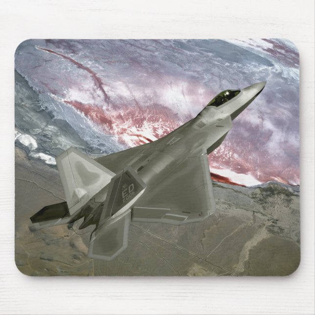 Ein F/A-22 Raptor fliegt eine Trainingsmission Mousepad (Vorne)