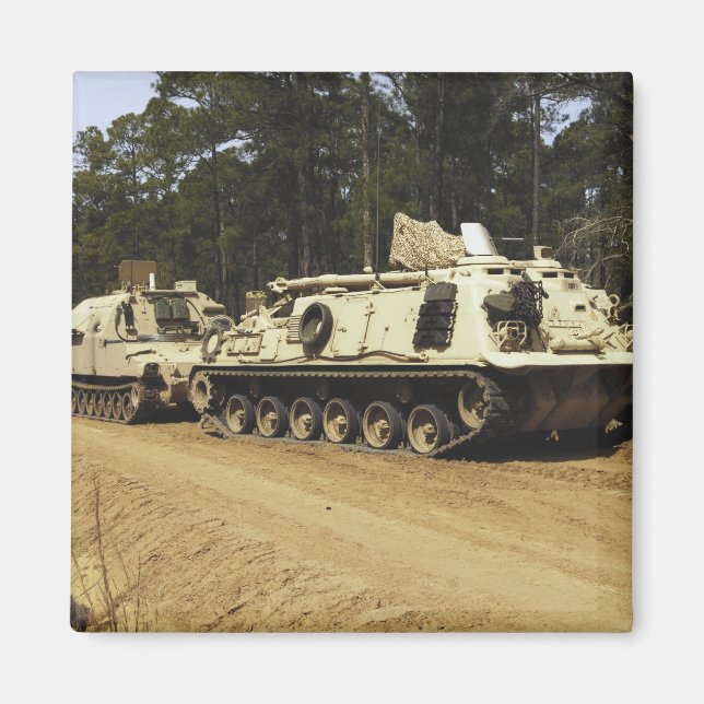 Ein Fahrzeug der Erholung M-88 beginnt mit dem Zie Magnet (Vorne)