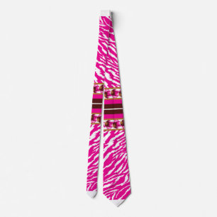 Ein faszinierendes Blumenmuster in Rosa und Weiß,  Krawatte