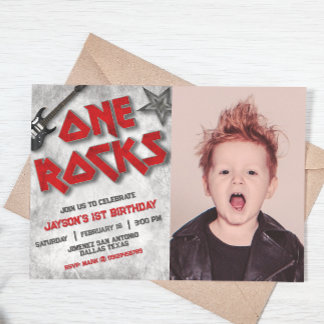 Ein Felsen mit Foto Landschaft Einladung