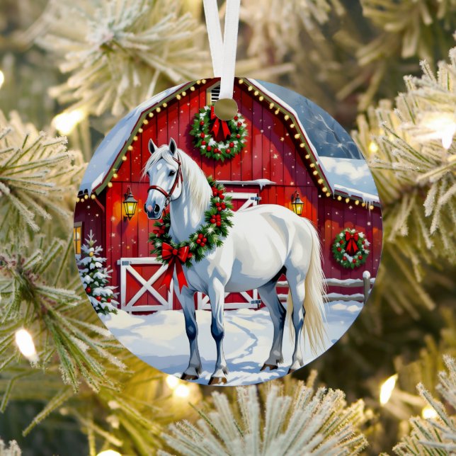 Ein festliches Weiß-Pferd und ein Winterschlaf Wei Ornament Aus Metall (InSitu)