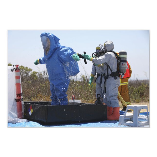 Ein Flieger steht in einer Wanne Fotodruck (Vorne)