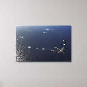 Ein Flugzeug 2 der US-Luftwaffe B-52 Leinwanddruck