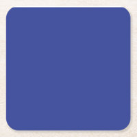 ein Flugzeug, das mit einem blauen Hintergrund in 