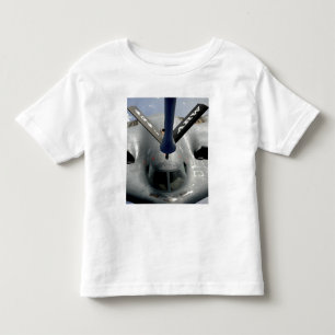 Ein Flugzeug des Geistes B-2, das in Position Kleinkind T-shirt