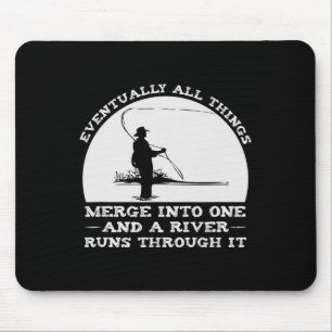 Ein Fluss läuft durch es Fly Fishing Mousepad