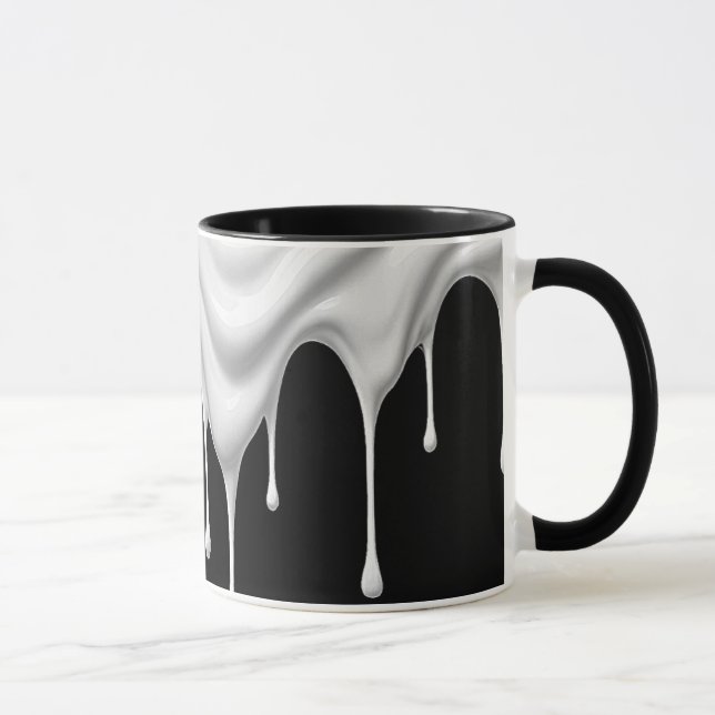 Ein flüssiger Effekt, der über einen Mug fließt. Tasse (Rechts)