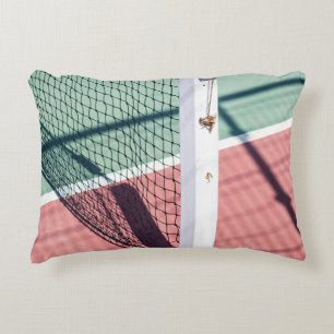 EIN FOKUSSIERTER SCHOT EINES POSTS AUF EINER SEITE DEKOKISSEN