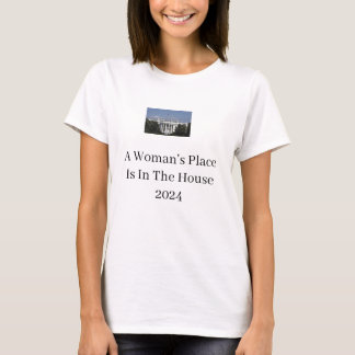 Ein Frauenplatz befindet sich im T - Shirt des Wei