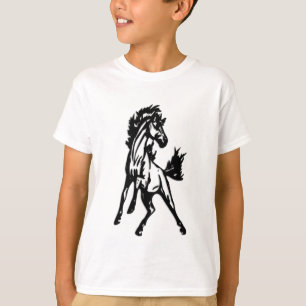Ein fröhlich springendes Pferd in der Wildnis T-Shirt