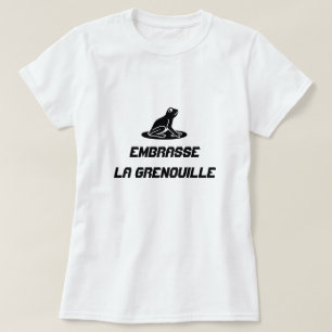 Ein Frosch mit Text Embrasse La grenouille T-Shirt