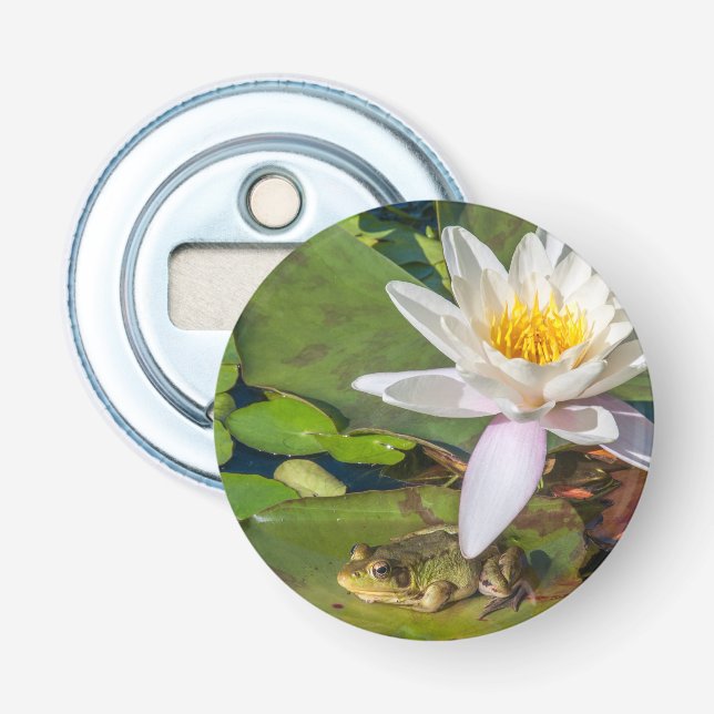 Ein Frosch unter einer Seeroseblume Flaschenöffner (Vorderseite)