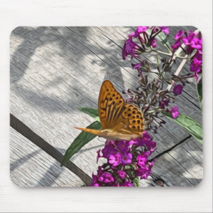 Ein gelber Schmetterling Mousepad