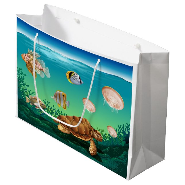 Ein Geschenkbeutel mit Aquatic Charm Große Geschenktüte (Vorderseite Schrägansicht)