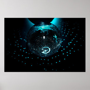 Ein glänzender Disco-Ball hängt auf schwarzem Hint Poster
