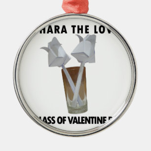 Ein Glas valentiner Ruhe. Ornament Aus Metall