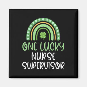 Ein glücklicher Krankenpflegedienstleiter St. Patr Magnet