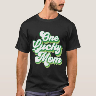 Ein glücklicher Mama St. Patrick's Day T-Shirt