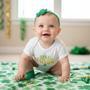 Ein Glücksbringer   Erstes St. Patty's Day-Geschen Baby Strampler