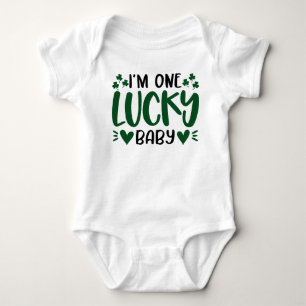 Ein Glückskind Baby Shamrock Kleeblatt St. Patrick Strampler