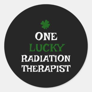 Ein Glückspilz Strahlentherapeut St. Patricks Day  Runder Aufkleber