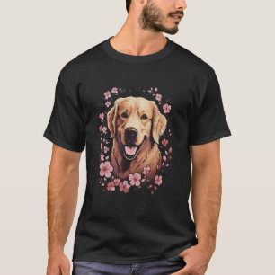 Ein Golden Retriever umgeben von Kirschblüten T-Shirt