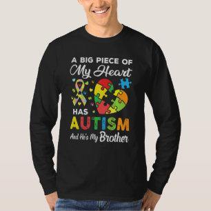 Ein großes Stück meines Herzens hat Autismus und e T-Shirt
