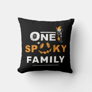 Ein gruseliger Halloween-Passende-Familienkostüm Kissen