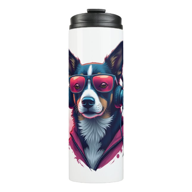 Ein Habu-Hund mit Sonnenbrille und Kopfhörern Thermosbecher (Vorderseite)
