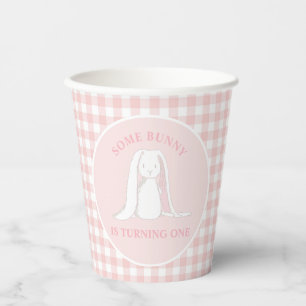 Ein Häschen hat Geburtstag Pink Gingham Geburtstag Pappbecher