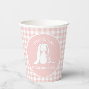Ein Häschen hat Geburtstag Pink Gingham Geburtstag Pappbecher