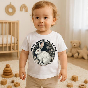 Ein Häschen liebt mich Monochromes Ostern Frühling Baby T-shirt