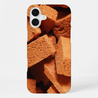 Ein Haufen Ziegelsteine Bau iPhone 16 Plus Hülle