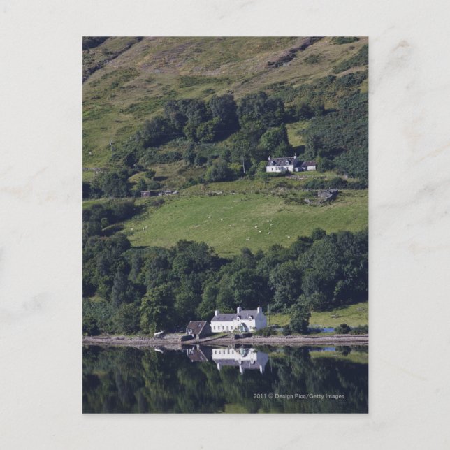 Ein Haus am Wasser Postkarte (Vorderseite)