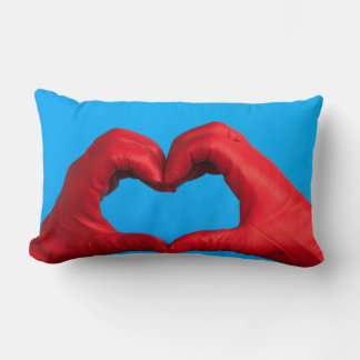 EIN HERZ VON ROTER LEDERKUSCHE LUMBAR LENDENKISSEN