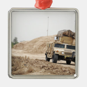 Ein Humvee leitet Sicherheit Silbernes Ornament