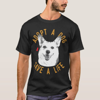 Ein Hund Rette einen Rettungsschwimmer Welsh Corg. T-Shirt