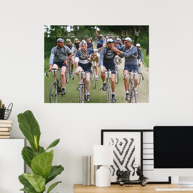 EIN INTIMATE PORTRAIT DER TOUR DE FRANCE IN DEN 20 POSTER (Heimbüro)