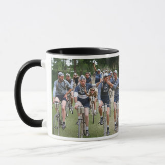 EIN INTIMES PORTRAIT TOUR DE FRANCE 1920er Redux Tasse