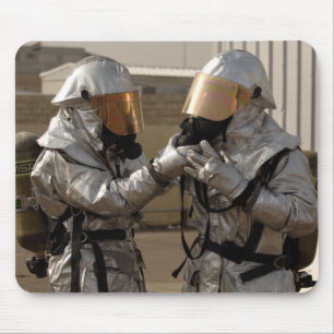 Ein irakischer Feuerwehrmann Mousepad