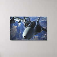 Ein italienischer AMX wird durch einen KC-10A-Exte