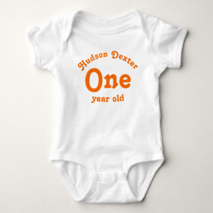 Ein Jahr alte personalisierte Orange Baby Strampler