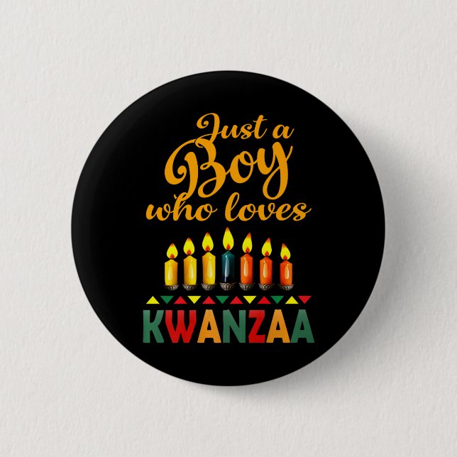 Ein Junge, der Kwanzaa Kinara Afrikanischer Stolz  Button (Vorderseite)